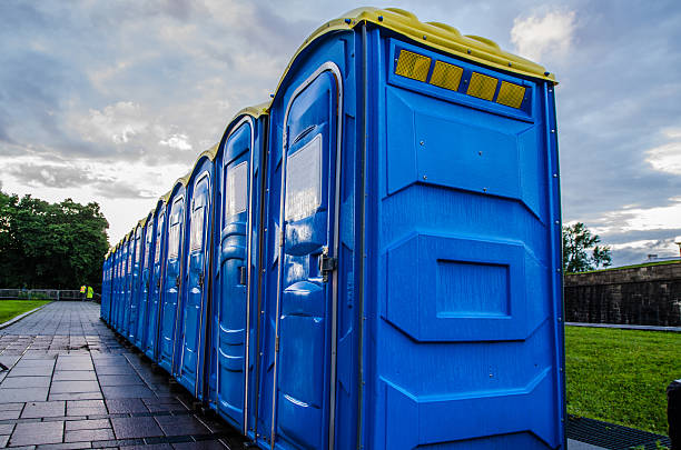 Portable Toilet Options We Offer in Cool Valley, MO